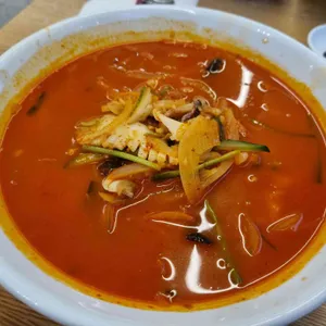 지동관 사진