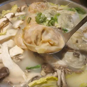 정초손만두 사진