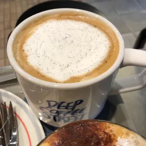 딥커피스트릿 사진
