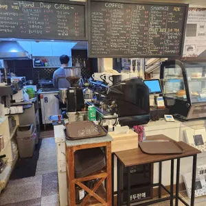 김동훈 coffee & 테라피 리뷰 사진