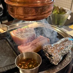 강씨목삼 사진