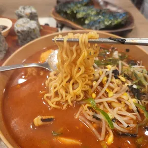 틈새라면 대표 사진