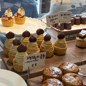 어퍼앤언더 사진