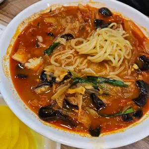 황제중식 사진