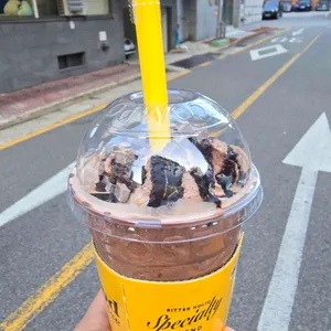 컴포즈커피 사진