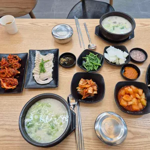 조선돼지국밥 사진