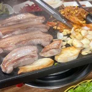 한우돈식육전문식당 사진