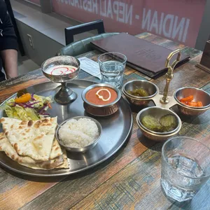 아사 대표 사진