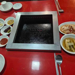 홍지로스 사진