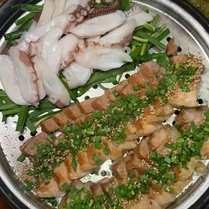 통영돌문어보쌈 사진