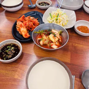 은행나무집 사진