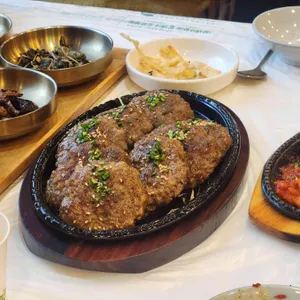 청풍 약채락성현한정식 사진