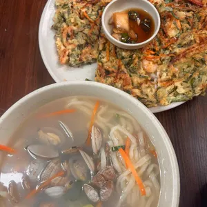 들깨앤바지락칼국수 사진