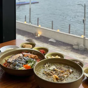 청초수물회 사진