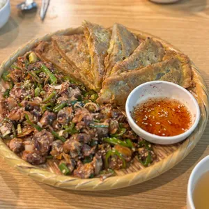 강릉엄지네꼬막집 사진