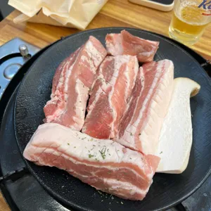 동방축산 사진