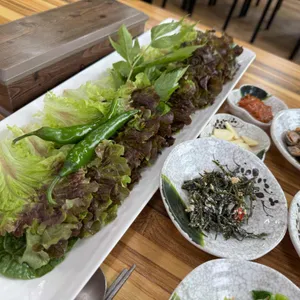 풍차우렁쌈밥 사진