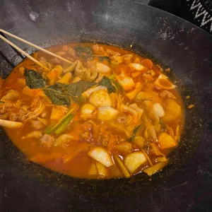 까치 솥뚜껑 닭도리 사진