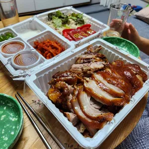 더맛있는족발보쌈 사진