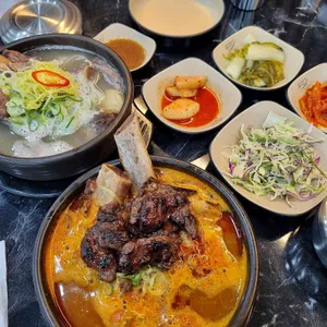 설반 사진