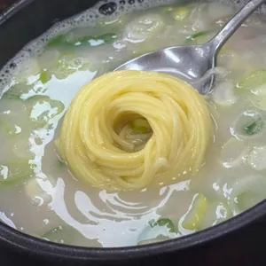납닥바위곰탕 사진 1