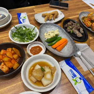 김정옥엄나무삼계탕 사진