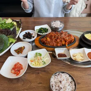 초록골우렁쌈밥 사진