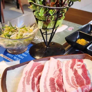 경성 팔일삼 사진
