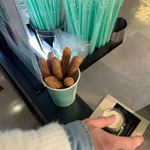 스트릿츄러스 사진