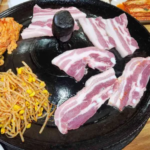 무실왕솥뚜껑삼겹살 사진