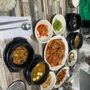 초정예강우렁쌈밥 사진
