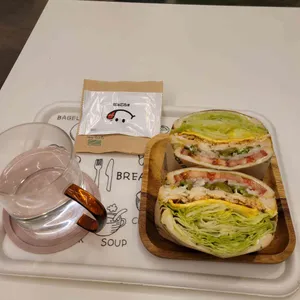 달리는커피 사진