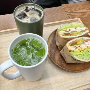 달리는커피 사진
