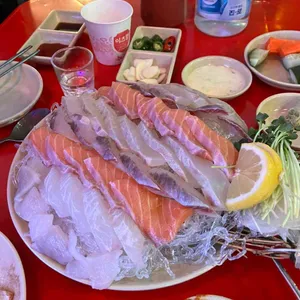 파도수산 사진