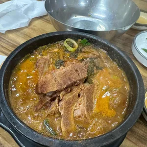 흥부네감자탕등뼈찜 사진