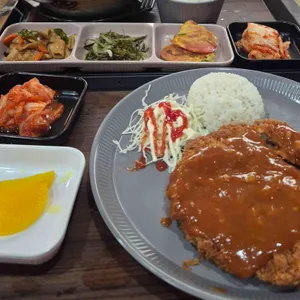 힐스파사우나식당 사진