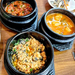 신흥우렁이전문식당 사진 2