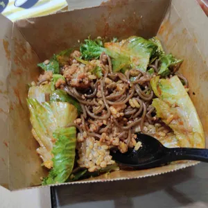 샐러디  사진
