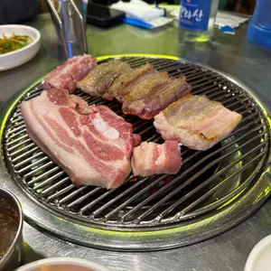 저팔계 깡통연탄구이 사진 2