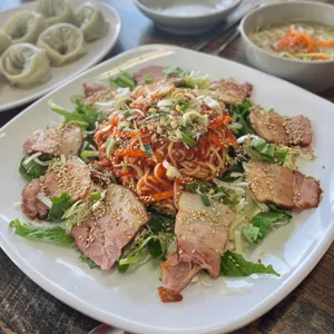 돈대비빔국수 사진 2