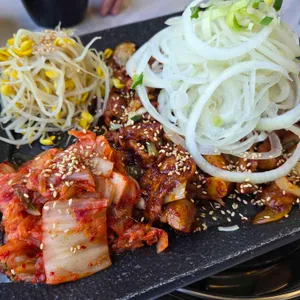 더애월 흑돼지 김치찌개 두루치기 전문점 사진