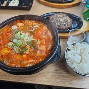 조선호랑이 김치찌개&냉면 사진