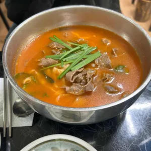 신촌얼큰이칼국수 사진
