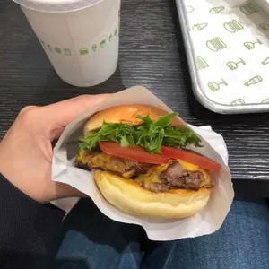 쉑쉑버거 사진 1