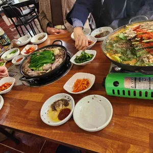 운길산흑염소 사진