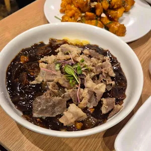 중찬 사진
