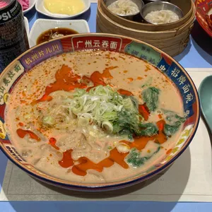 위안바오 대표 사진