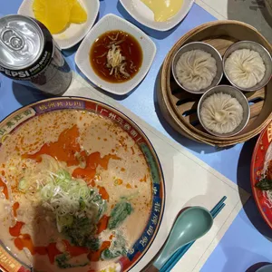 위안바오 사진