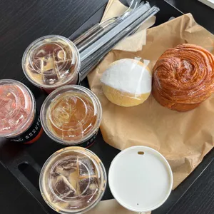 어라우즈로스터리 사진