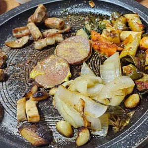 홍자매육회탕탕이 사진